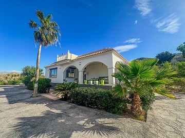 Prachtige moderne villa in L'Alcoraia 18 minuten naar het strand