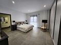 Bijna nieuwe villa met 3/4 slaapkamers, zwembad, dubbele garage en berging in Alicante Dream Homes API 1122