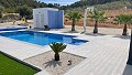 Fast neue 3/4-Schlafzimmer-Villa mit Pool, Doppelgarage und Abstellraum in Alicante Dream Homes API 1122
