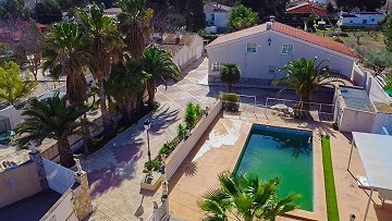 Belle villa entre Sax et Elda avec piscine et maison d'hôtes