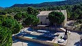 Indrukwekkende villa met 9 slaapkamers in Biar in Alicante Dream Homes API 1122