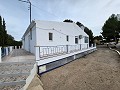 Gemoderniseerde villa met zwembad, garage en gastenverblijf in Alicante Dream Homes API 1122