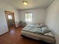 4-Schlafzimmer-Villa mit 12 m Pool und Doppelgarage in der Nähe von Aspe in Alicante Dream Homes API 1122