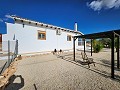 Amplia y espaciosa villa de 2 dormitorios con piscina y solárium. in Alicante Dream Homes API 1122