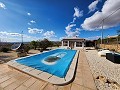 Große, geräumige Villa mit 2 Schlafzimmern, Pool und Wintergarten in Alicante Dream Homes API 1122