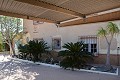 Groot huis met zwembad en bijgebouwen in Novelda in Alicante Dream Homes API 1122