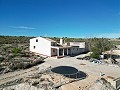 Landhaus mit 5 Schlafzimmern und 1 Bad in Caudete in Alicante Dream Homes API 1122