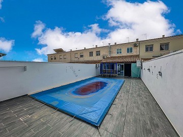 Precioso chalet adosado con piscina en Salinas