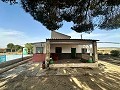 Schönes zu renovierendes Landhaus mit Pool in Yecla in Alicante Dream Homes API 1122