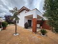 Villa urbaine de 3 chambres à distance de marche de Monovar avec piscine commune et courts de padel in Alicante Dream Homes API 1122