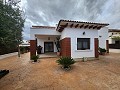 Stedelijke villa met 3 slaapkamers op loopafstand van Monovar met gemeenschappelijk zwembad en padelbanen in Alicante Dream Homes API 1122
