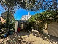 Espaciosa casa de campo con 8 habitaciones para reformar en Yecla in Alicante Dream Homes API 1122