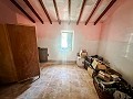 Spacious country house with 8 rooms to renovate in Yecla in Alicante Dream Homes API 1122