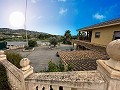 Schöne Villa mit Pool und 5 Schlafzimmern in Sax in Alicante Dream Homes API 1122